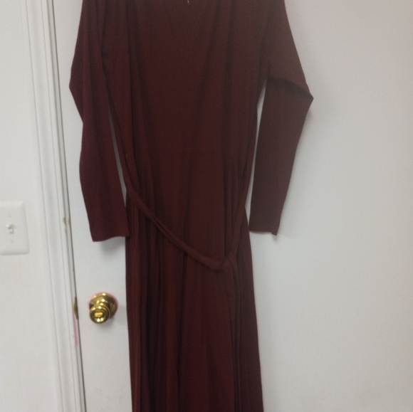 Eshakti dress. - Picture 3 of 7